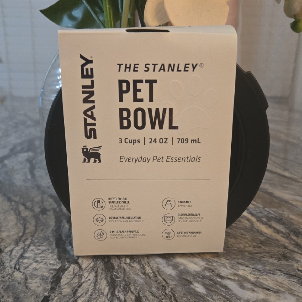 Stanley Black Pet Bowl with Box